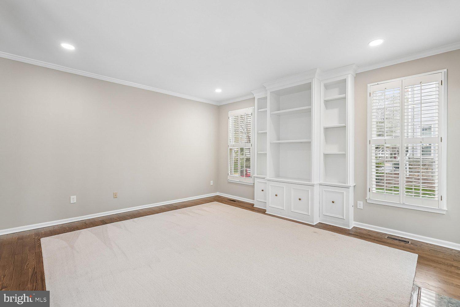 11400 Night Star Way Reston, VA 20194 - Photo 40 of 91 Living Room