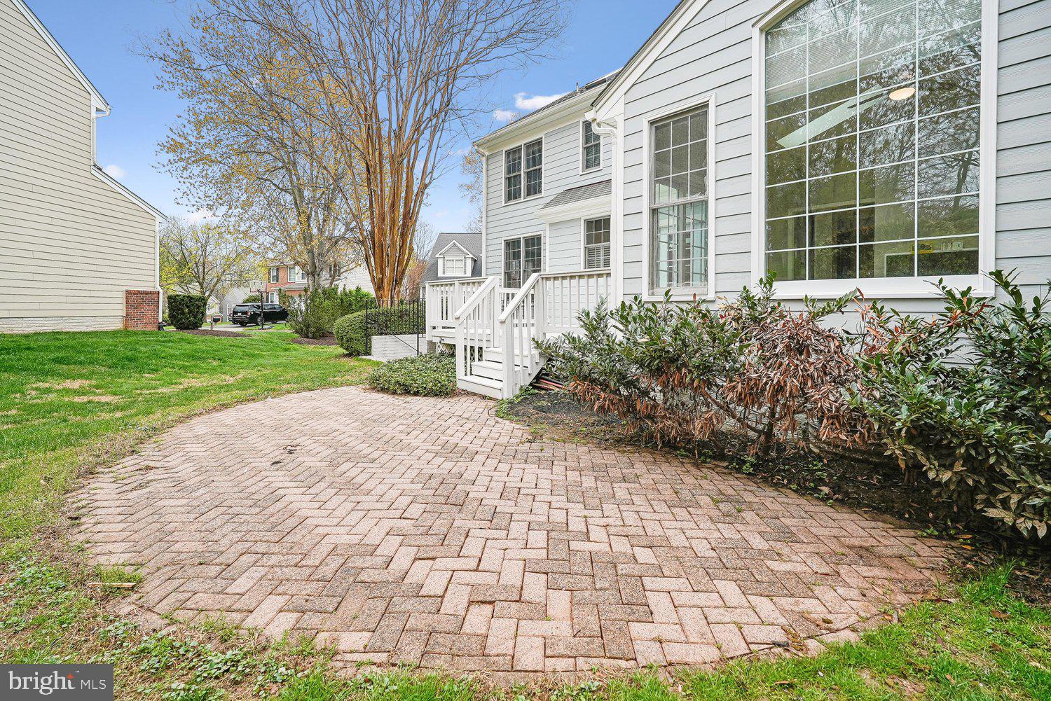 11400 Night Star Way Reston, VA 20194 - Photo 10 of 91 Back Elevation