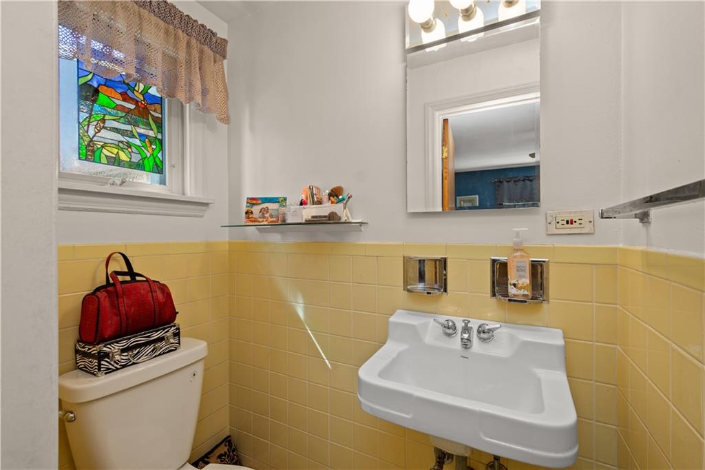 4597 East Willock Road Pittsburgh, PA 15227 - Photo 13 of 22 Gallery Image 13