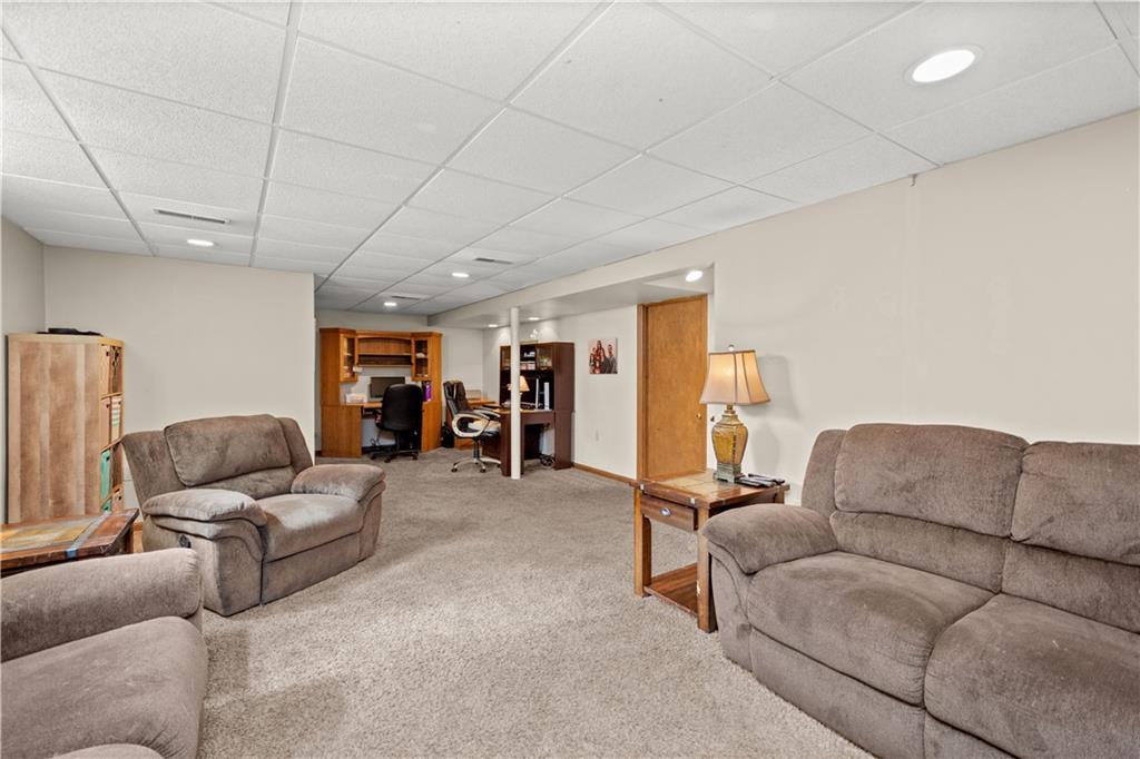 4597 East Willock Road Pittsburgh, PA 15227 - Photo 16 of 22 Gallery Image 16