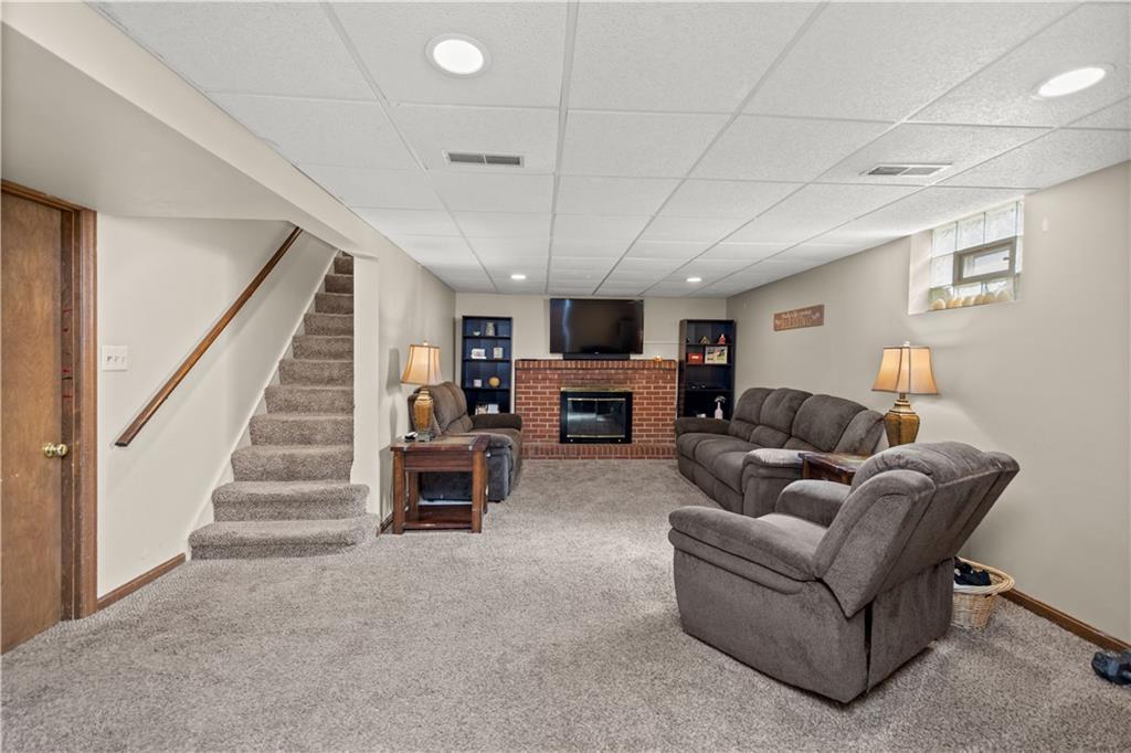 4597 East Willock Road Pittsburgh, PA 15227 - Photo 17 of 22 Gallery Image 17