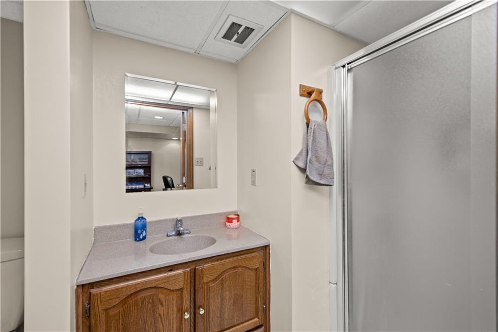 4597 East Willock Road Pittsburgh, PA 15227 - Photo 18 of 22 Gallery Image 18