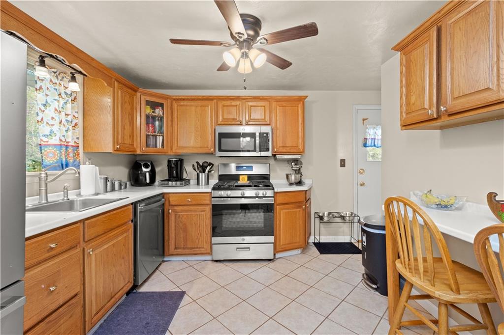 4597 East Willock Road Pittsburgh, PA 15227 - Photo 7 of 22 Gallery Image 7