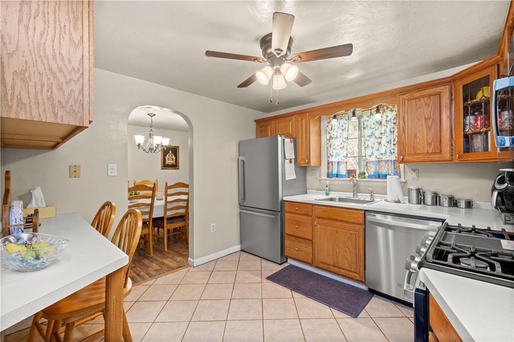 4597 East Willock Road Pittsburgh, PA 15227 - Photo 8 of 22 Gallery Image 8