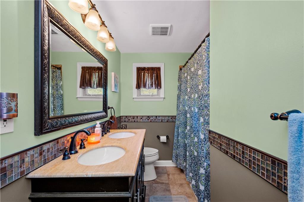 4597 East Willock Road Pittsburgh, PA 15227 - Photo 10 of 22 Gallery Image 10