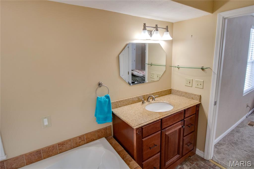 6302 Wenzel Road Alton, IL 62002 - Photo 36 of 63