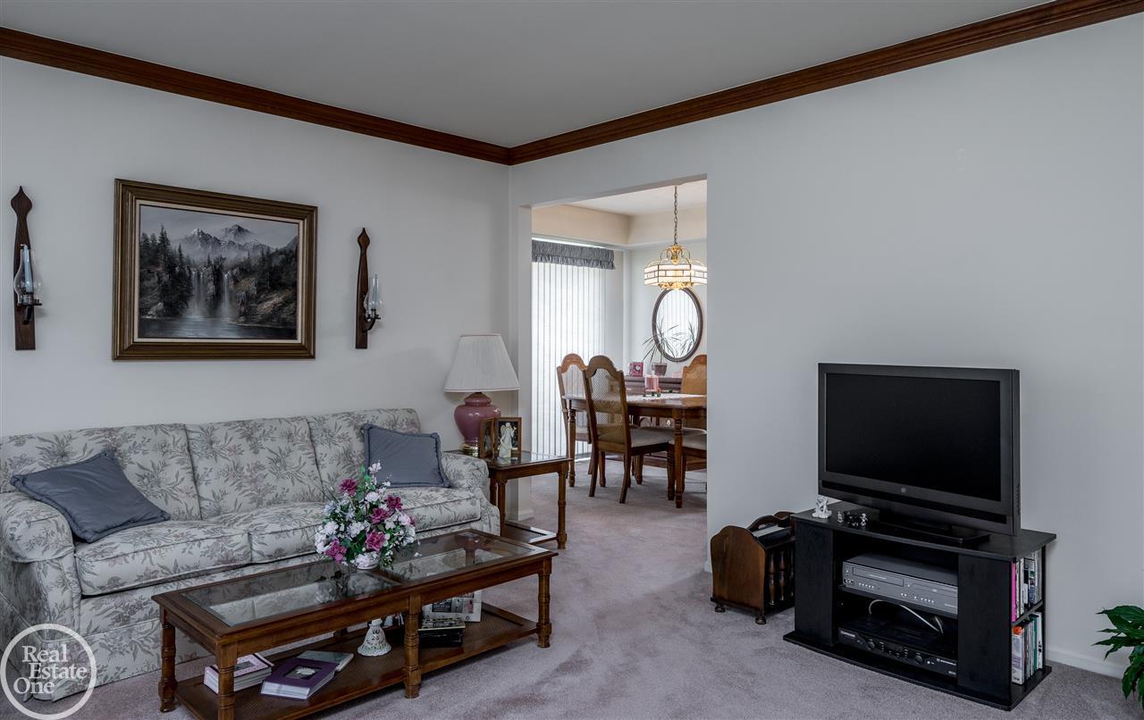 401 Meadow Bridge Drive Rochester Hills, MI 48307 - Photo 8 of 18
