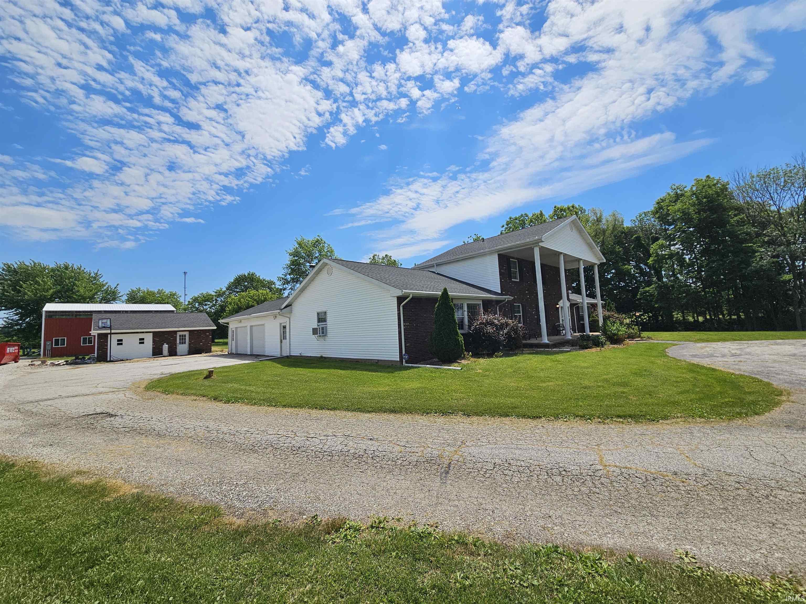 148 South Hickory Corner Road Vincennes, IN 47591 - Photo 3 of 36