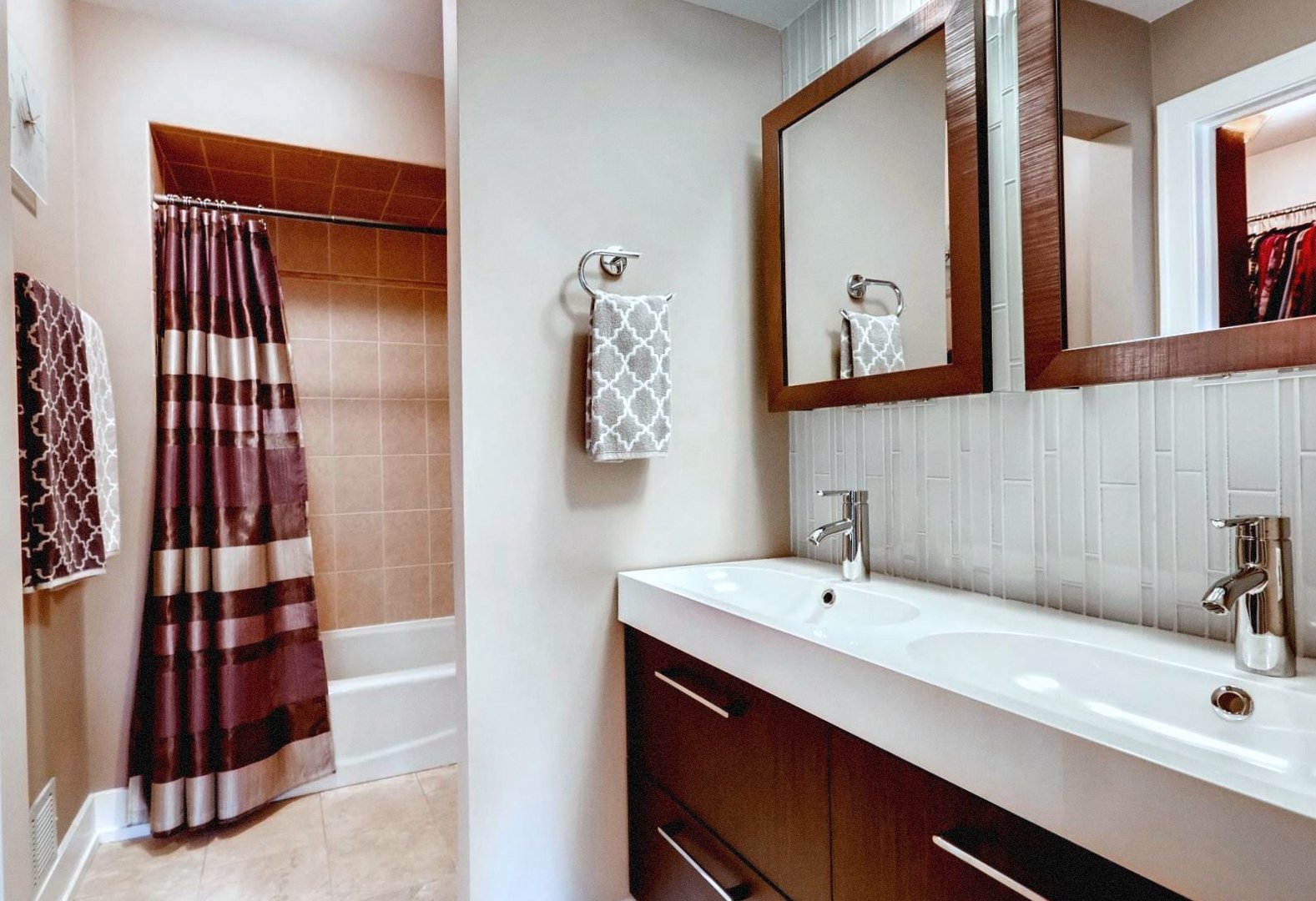 4450 Kirchoff Road Rolling Meadows, IL 60008 - Photo 15 of 25