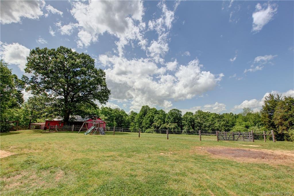 637 Old Hardin Road Dallas, NC 28034 - Photo 24 of 33 Gallery Image 24