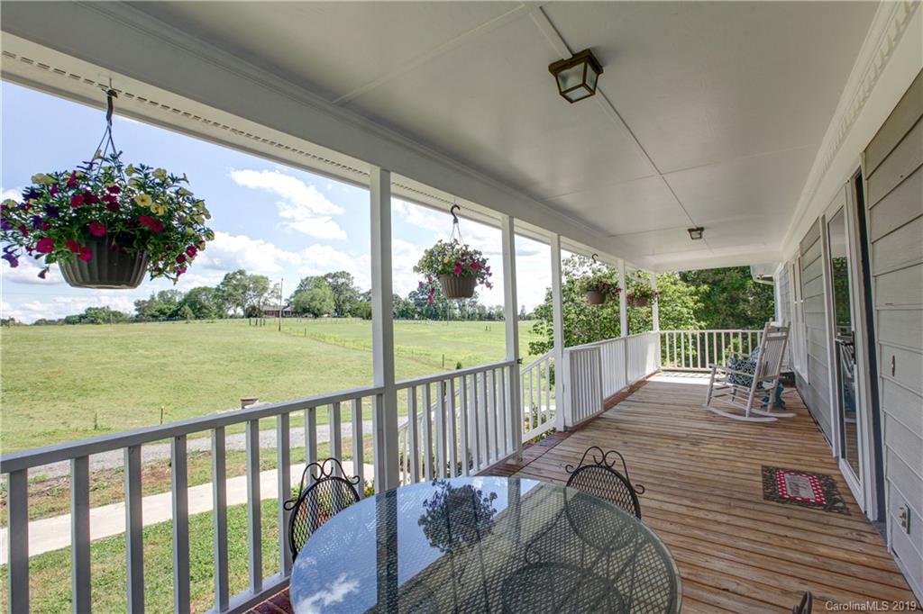 637 Old Hardin Road Dallas, NC 28034 - Photo 6 of 33 Gallery Image 6