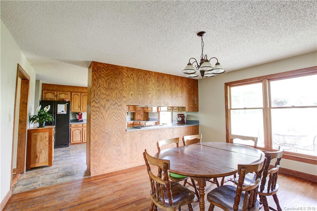637 Old Hardin Road Dallas, NC 28034 - Photo 8 of 33 Gallery Image 8