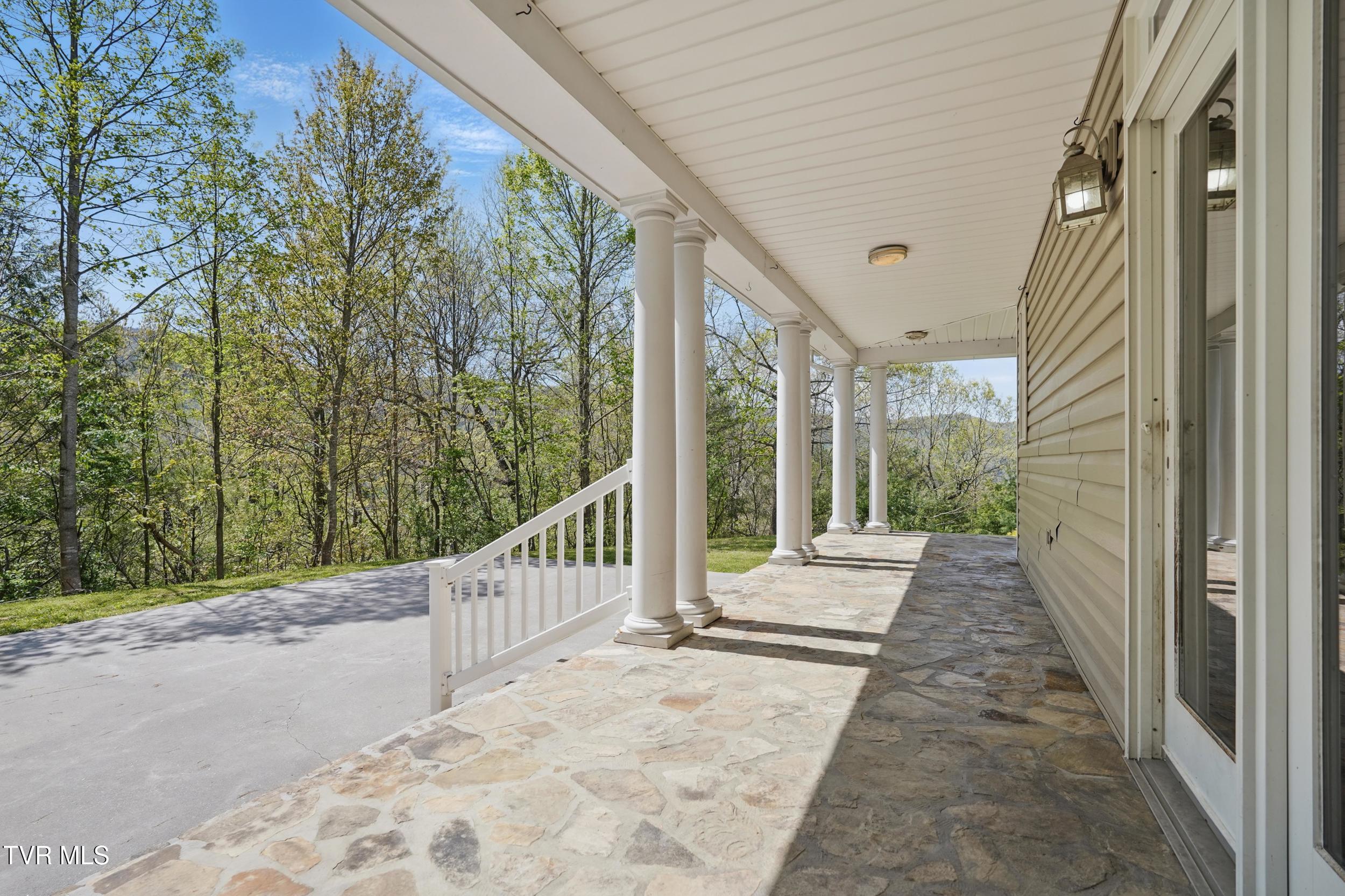 500 Ridge Avenue Northwest Norton, VA 24273 - Photo 11 of 61 *