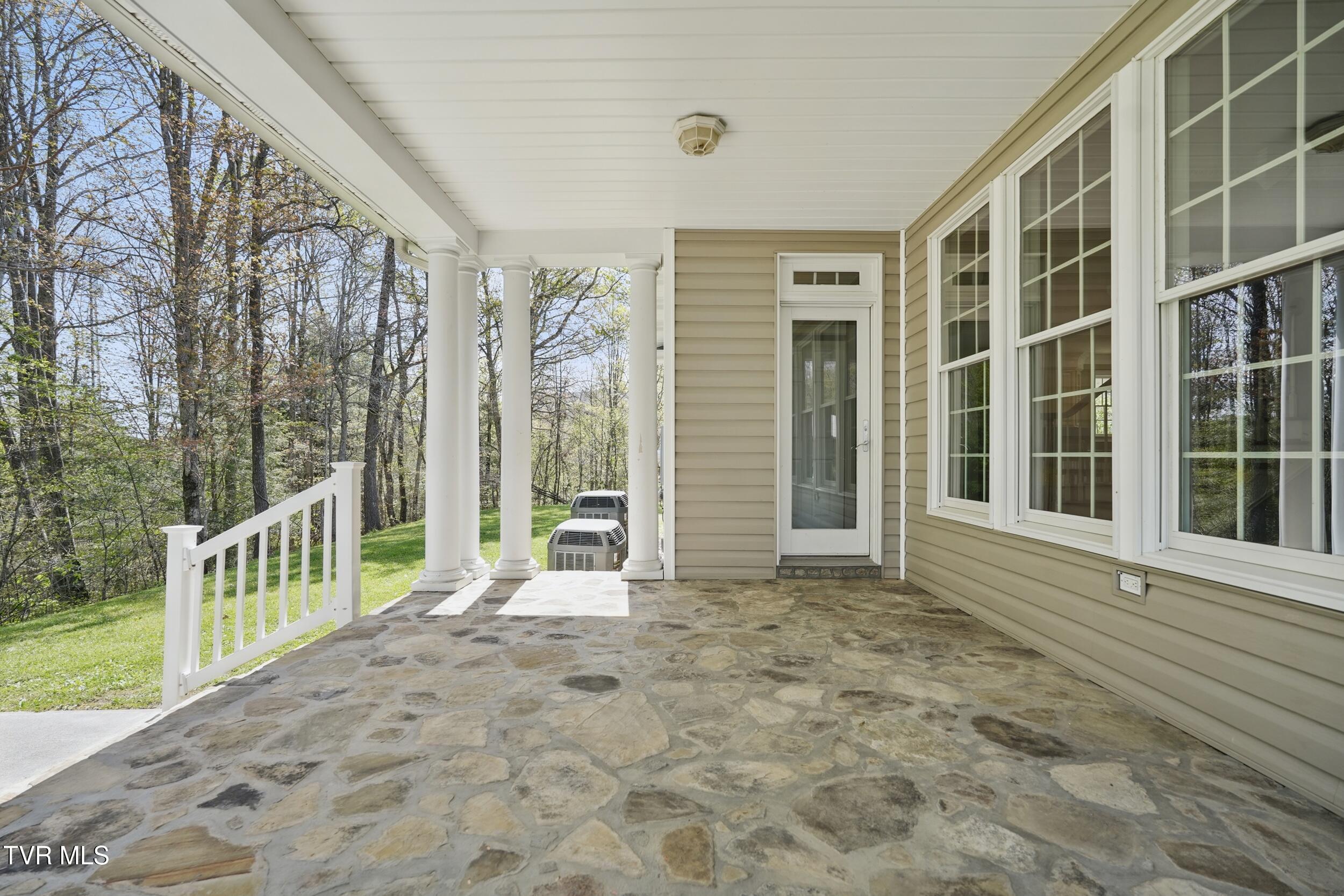 500 Ridge Avenue Northwest Norton, VA 24273 - Photo 12 of 61 *