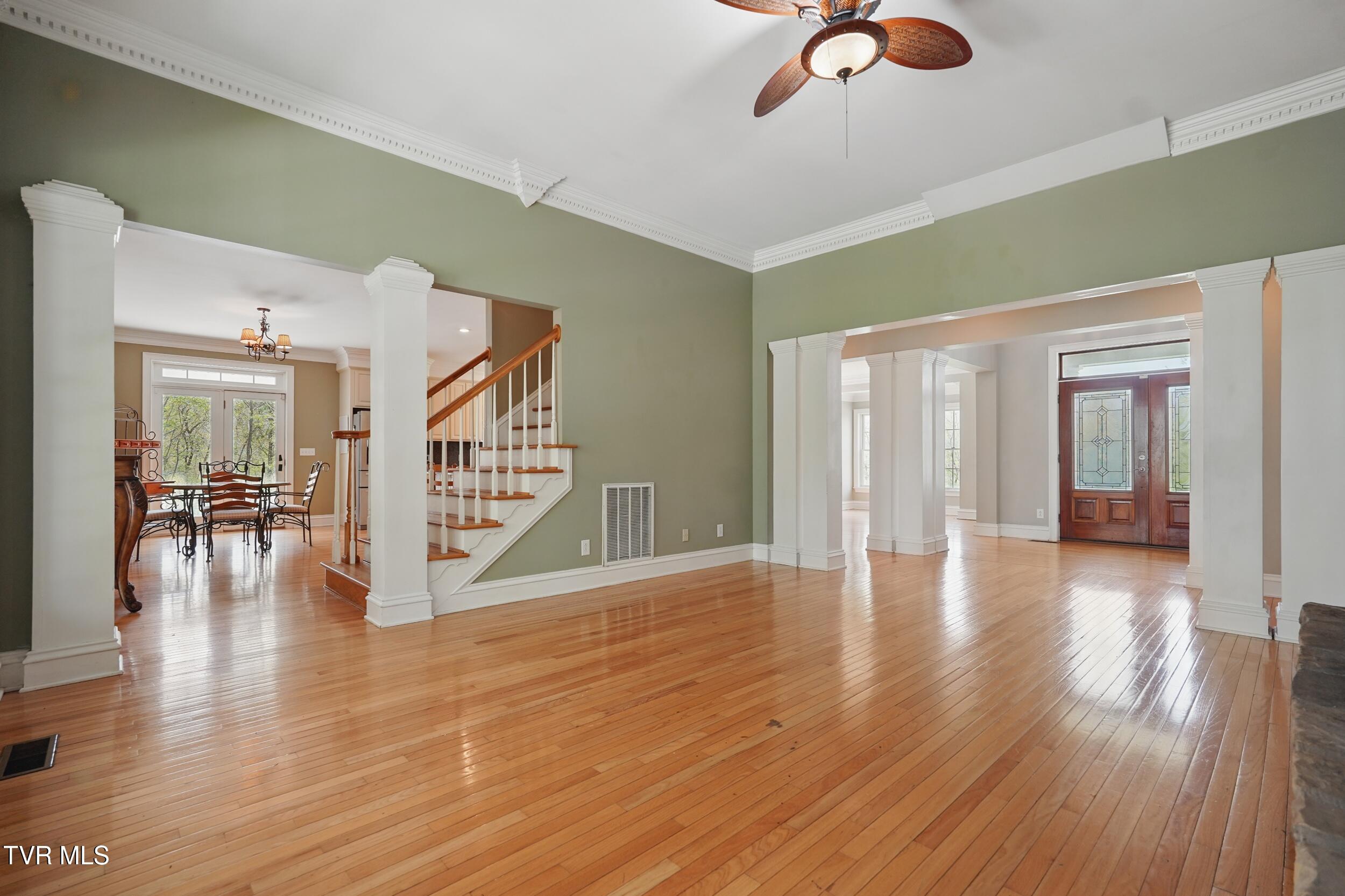 500 Ridge Avenue Northwest Norton, VA 24273 - Photo 25 of 61 LIVING ROOM