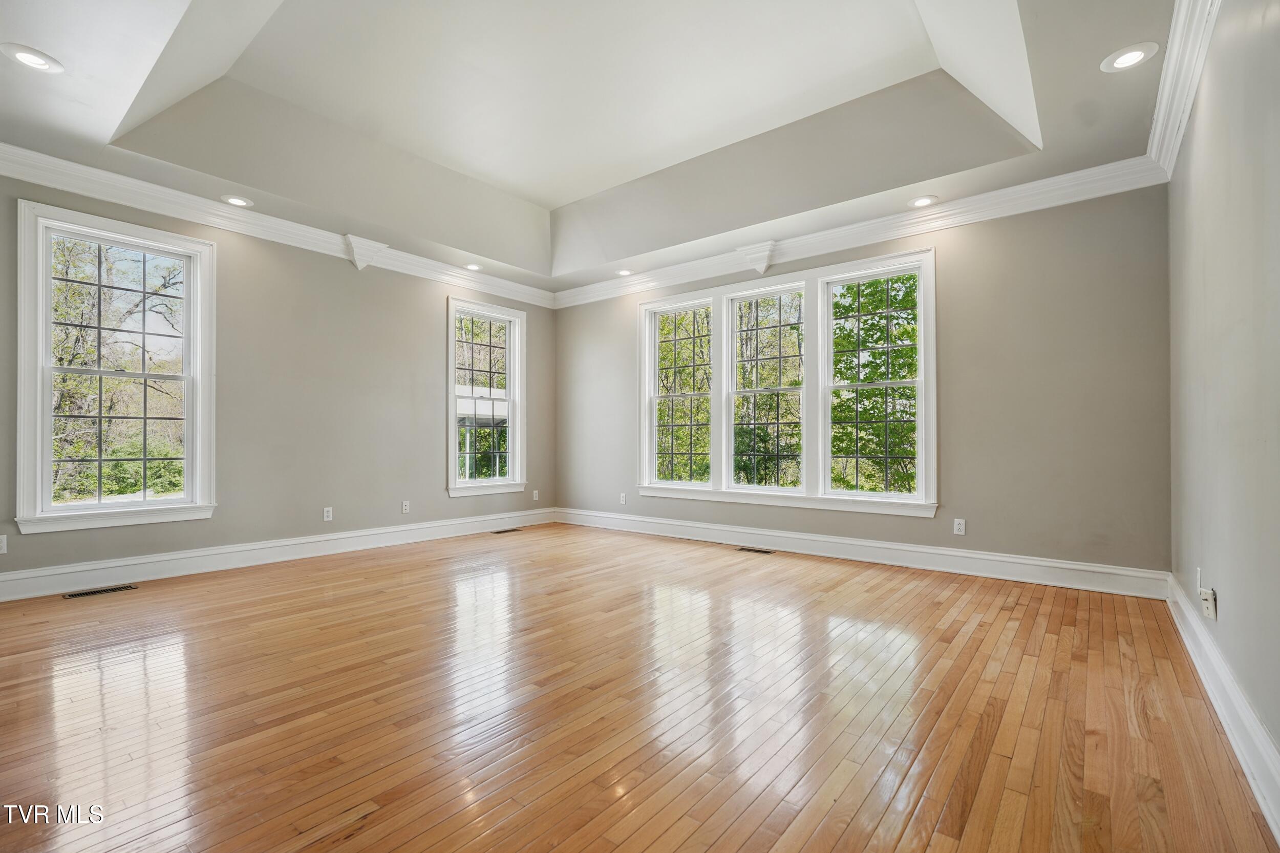 500 Ridge Avenue Northwest Norton, VA 24273 - Photo 27 of 61 *