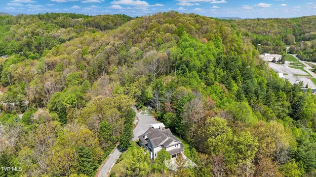 $530,000 | 500 Ridge Avenue Northwest, Norton, VA 24273