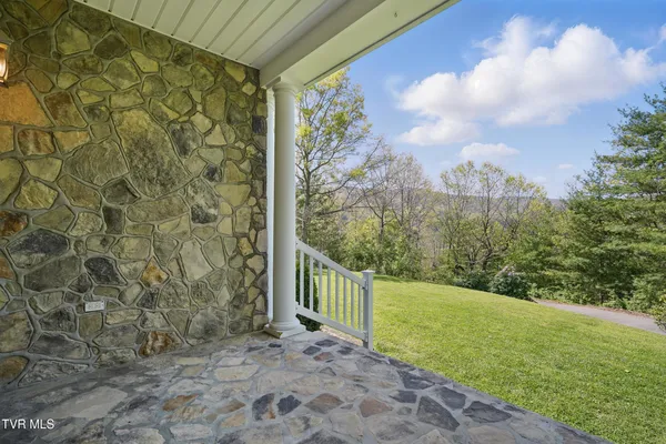 $530,000 | 500 Ridge Avenue Northwest, Norton, VA 24273
