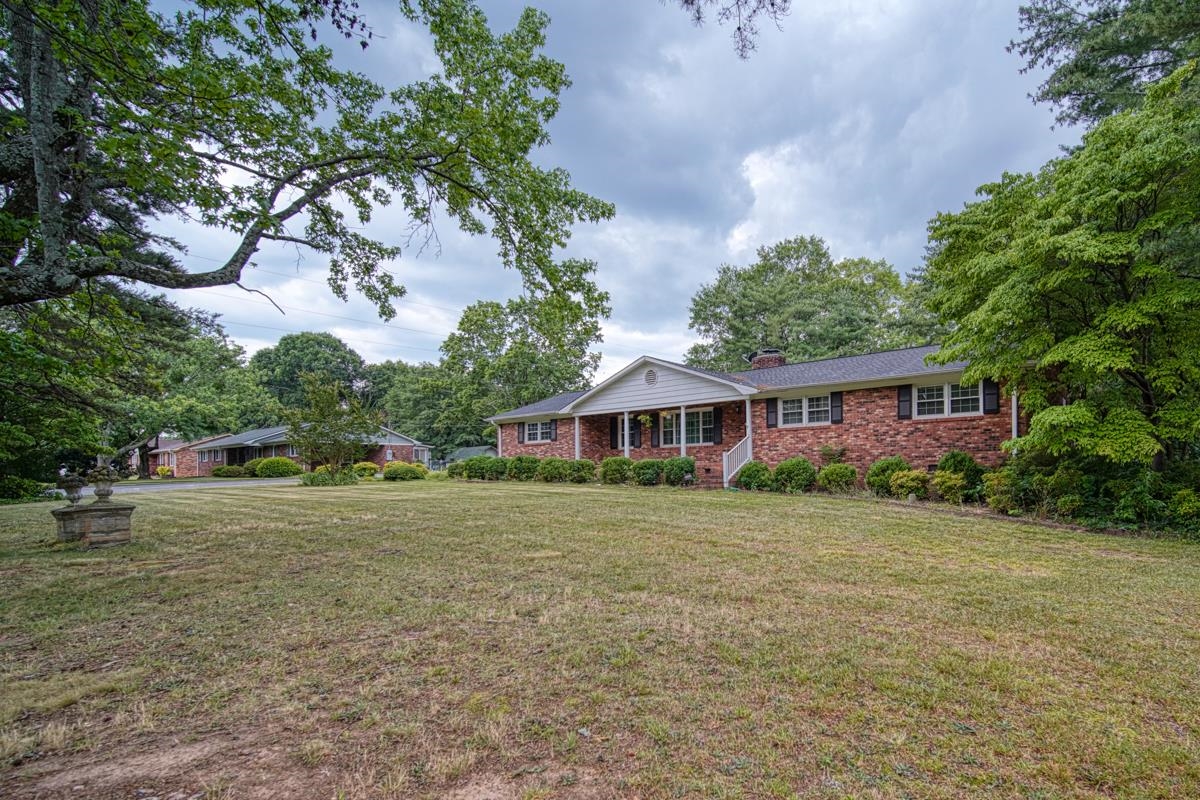 182 Cornelius Road Spartanburg, SC 29301 - Photo 6 of 27 Gallery Image 6