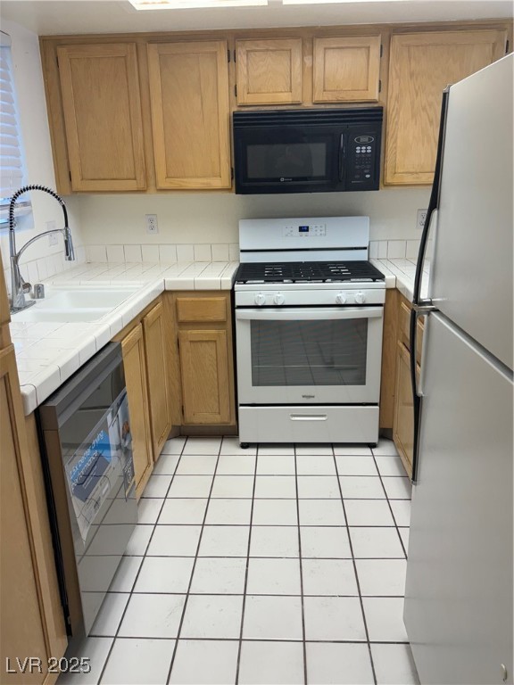 7100 West Pirates Cove Road, Unit 1127 Las Vegas, NV 89145 - Photo 13 of 14