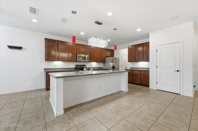 $659,000 | 1520 East King Bird Drive, Gilbert, AZ 85297