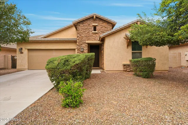 $659,000 | 1520 East King Bird Drive, Gilbert, AZ 85297
