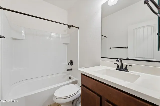 $659,000 | 1520 East King Bird Drive, Gilbert, AZ 85297