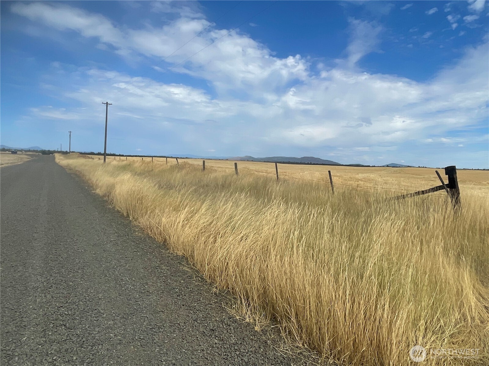 35251 Crescent Road North, Unit 6 Reardan, WA 99029 - Photo 12 of 17 a view of an ocean