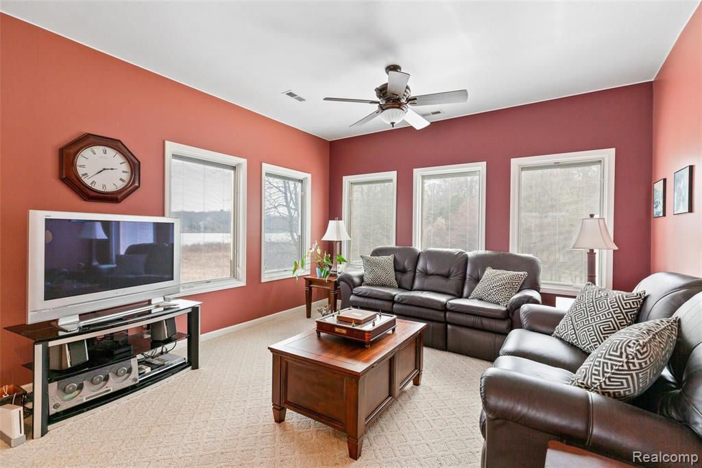 7784 Tipsico Lake Road Holly, MI 48442 - Photo 28 of 55
