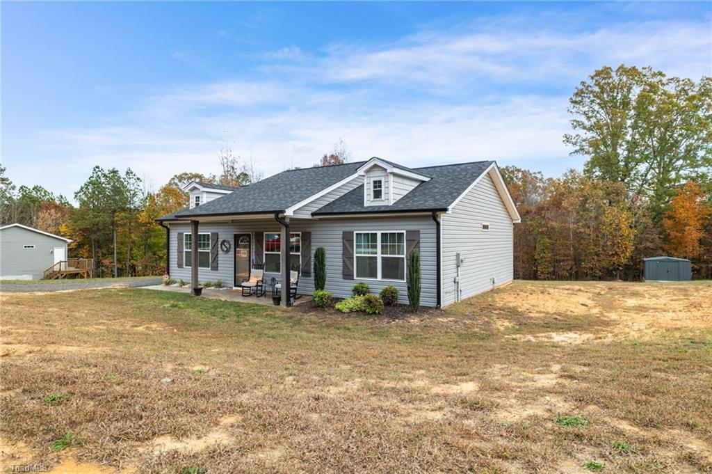 947 Red Marshall Road Pelham, NC 27311 - Photo 4 of 32 Gallery Image 4