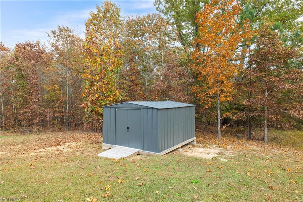 947 Red Marshall Road Pelham, NC 27311 - Photo 10 of 32 Gallery Image 10