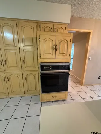 $2,600 | 2304 Deanna Avenue, Mount Pleasant, TX 75455