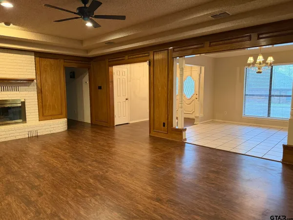 $2,600 | 2304 Deanna Avenue, Mount Pleasant, TX 75455