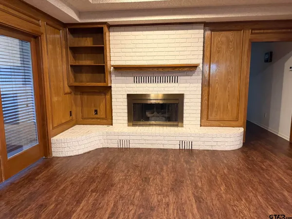 $2,600 | 2304 Deanna Avenue, Mount Pleasant, TX 75455