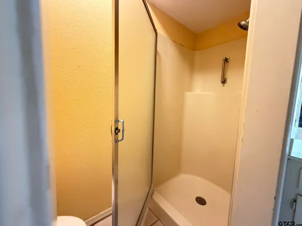 $2,600 | 2304 Deanna Avenue, Mount Pleasant, TX 75455