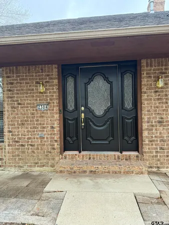 $2,600 | 2304 Deanna Avenue, Mount Pleasant, TX 75455