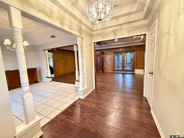 $2,600 | 2304 Deanna Avenue, Mount Pleasant, TX 75455