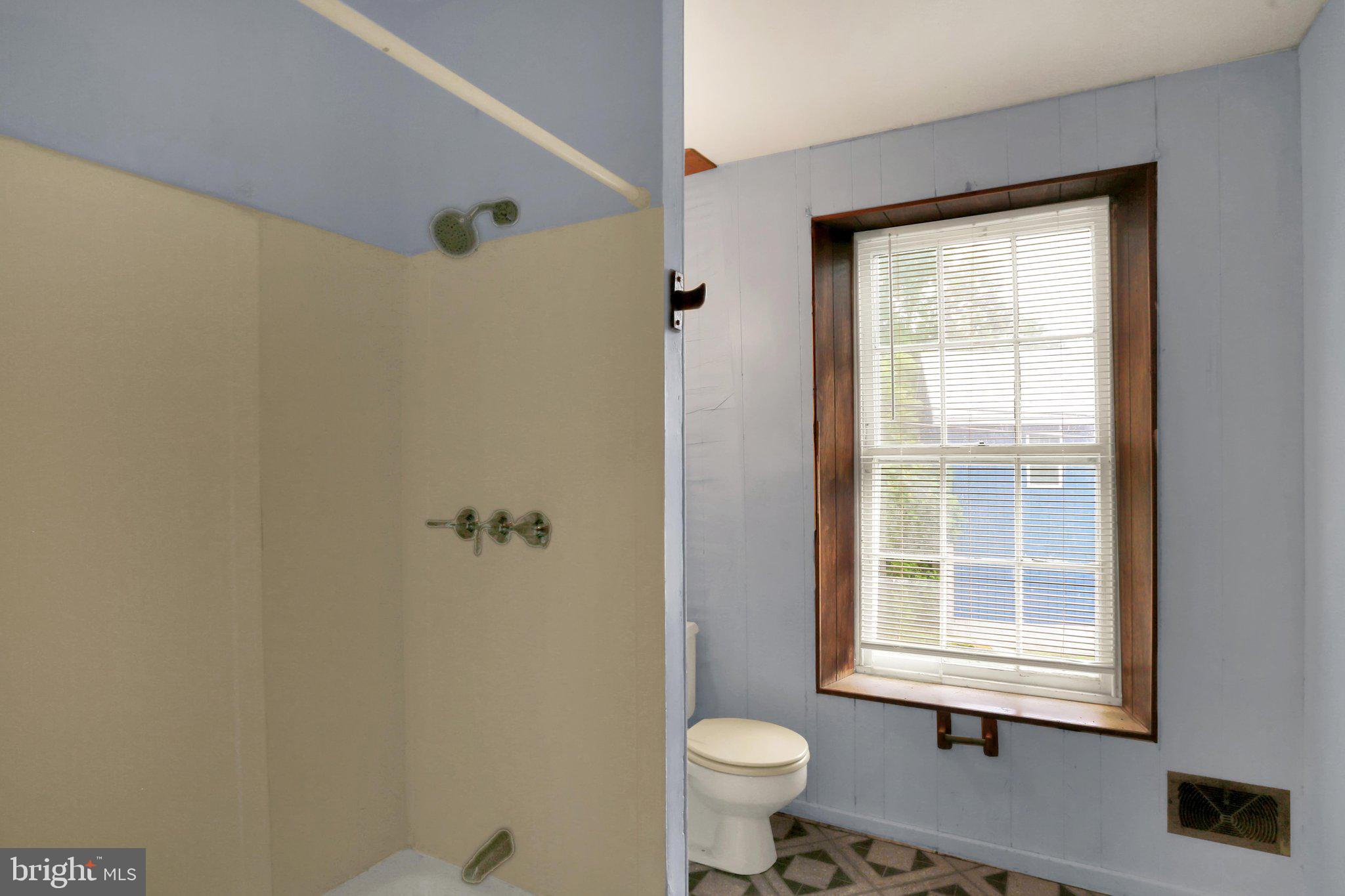 1129 Eagle Point Road Kutztown, PA 19530 - Photo 17 of 41 Full Bath on Second Floor