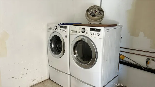 a view of washer and dryer