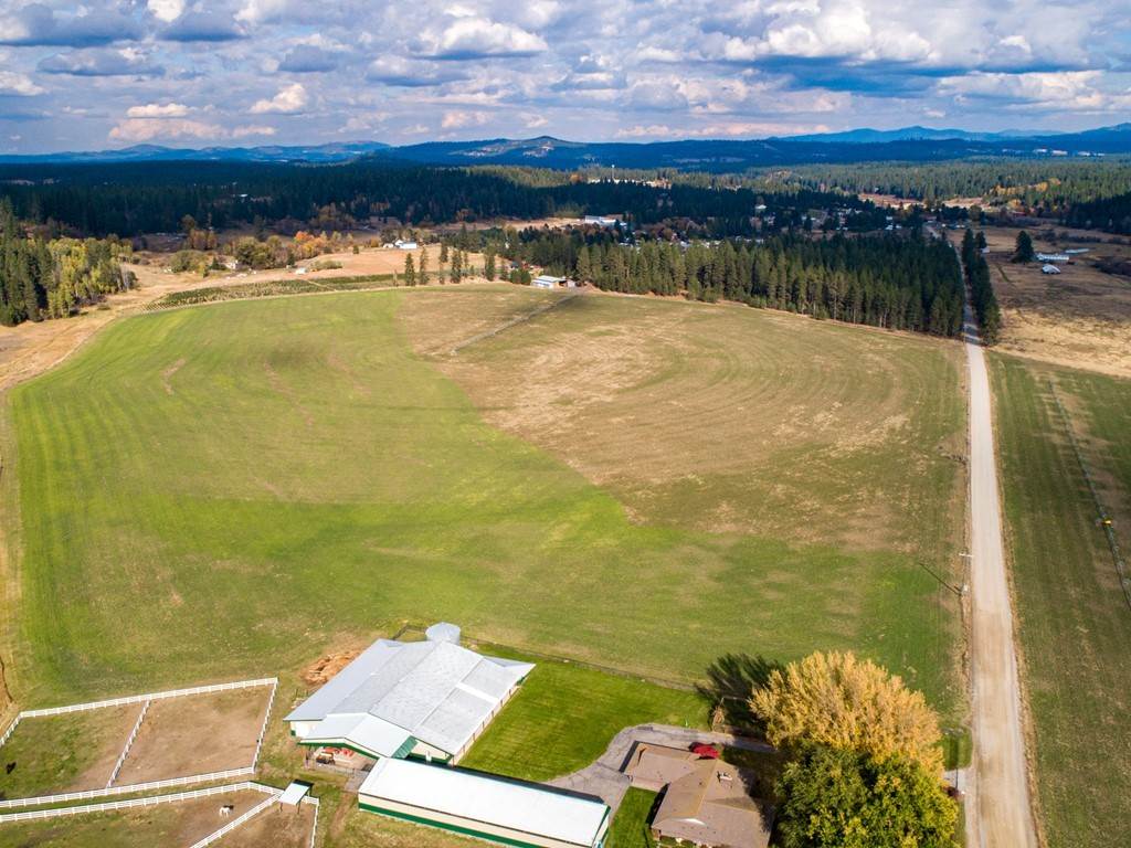 24600 North Crescent Road Chattaroy, WA 99003 - Photo 1 of 9