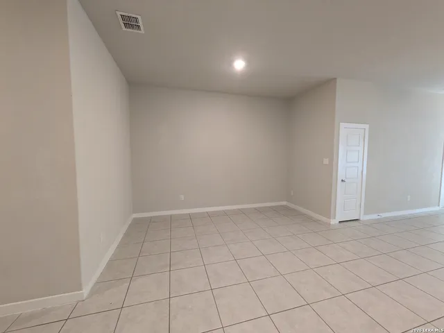 $2,300 | 9002 Sage Pond, Converse, TX 78109