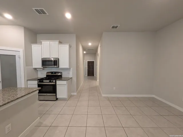 $2,300 | 9002 Sage Pond, Converse, TX 78109