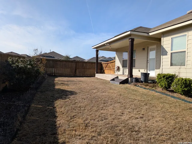 $2,300 | 9002 Sage Pond, Converse, TX 78109