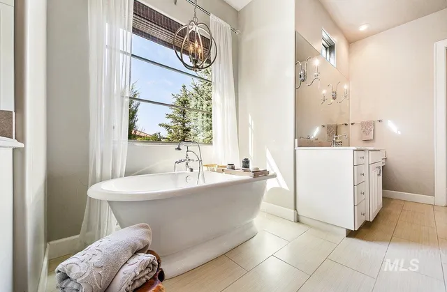 $1,395,000 | 10185 Copperhead Lane, Caldwell, ID 83607