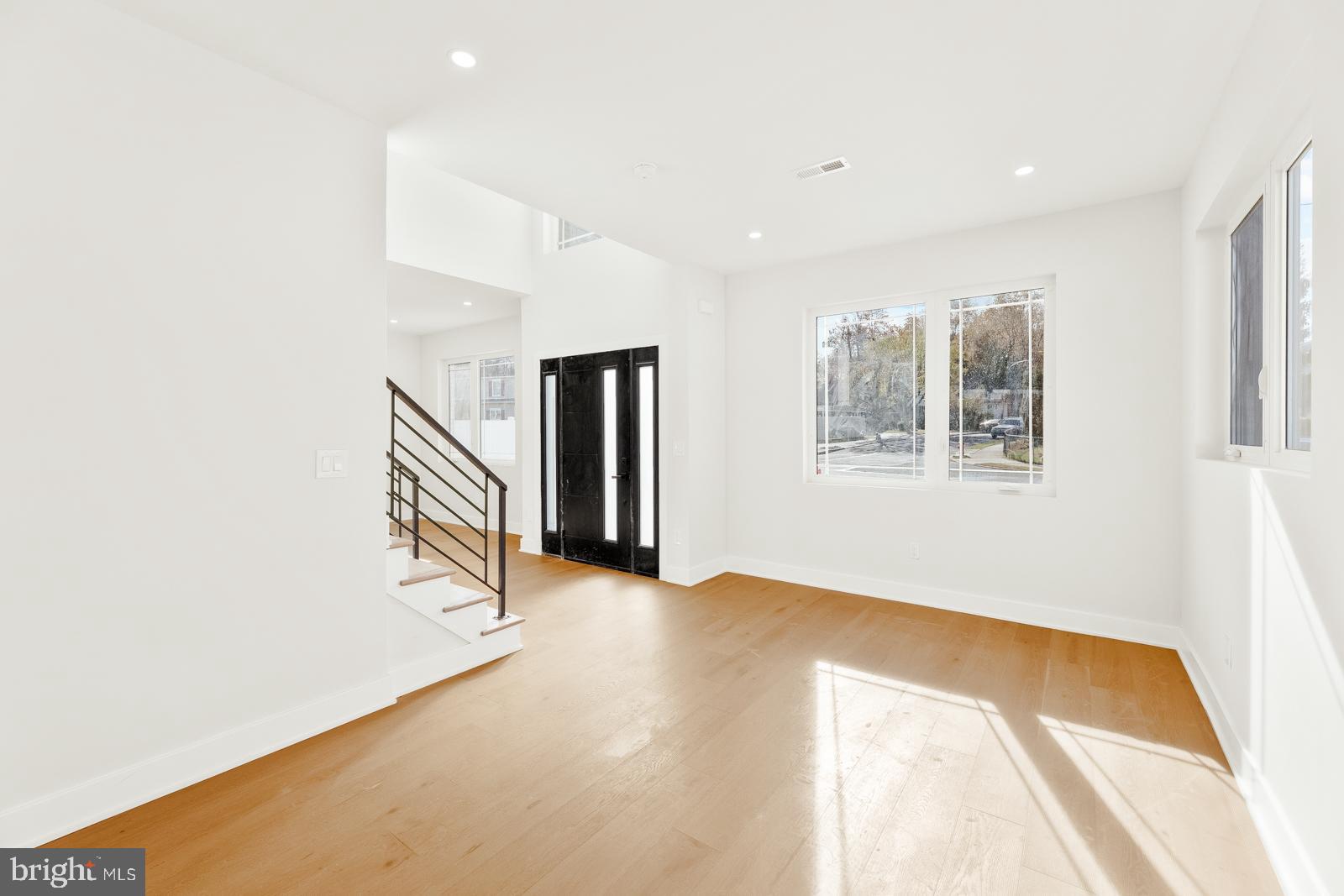 3215 Brookdale Road Philadelphia, PA 19114 - Photo 9 of 47 Gallery Image 9
