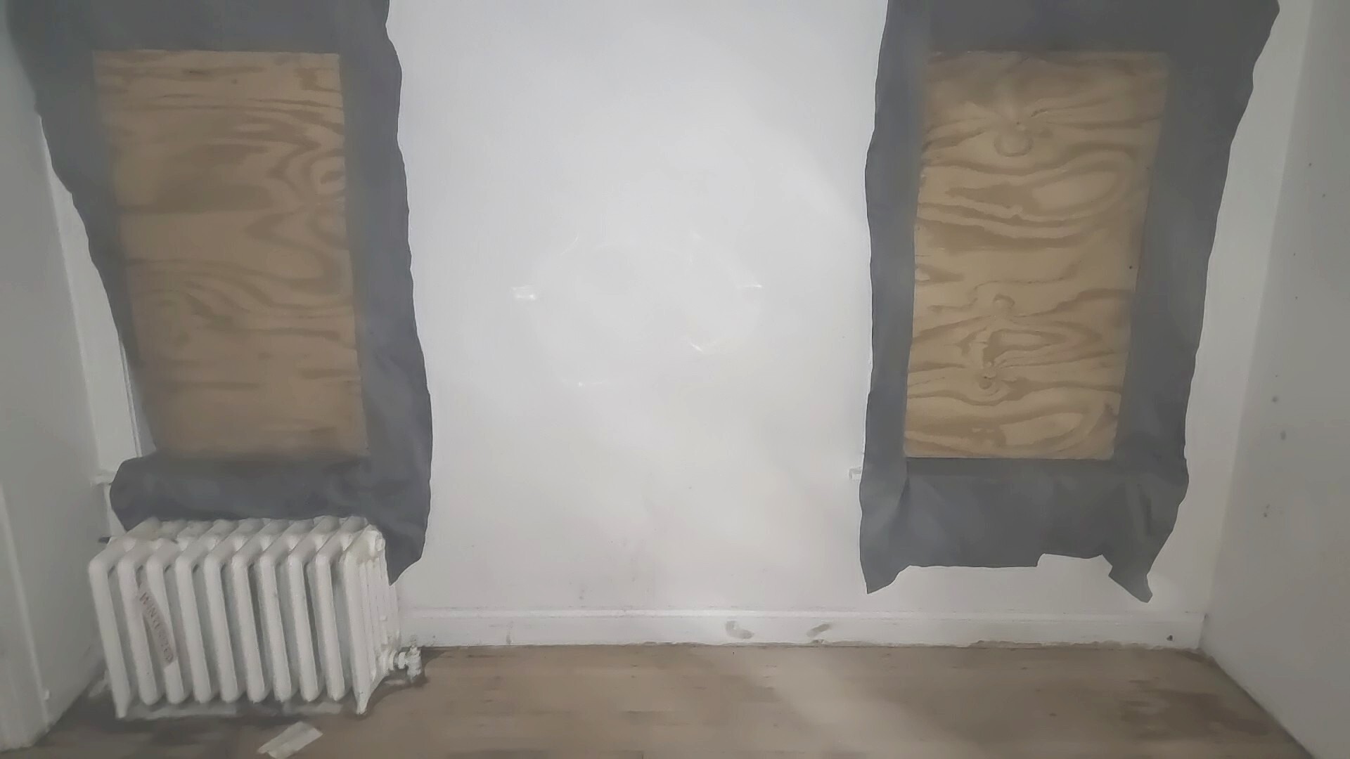 8216 South Rhodes Avenue Chicago, IL 60619 - Photo 14 of 22 a bathroom with a bathtub