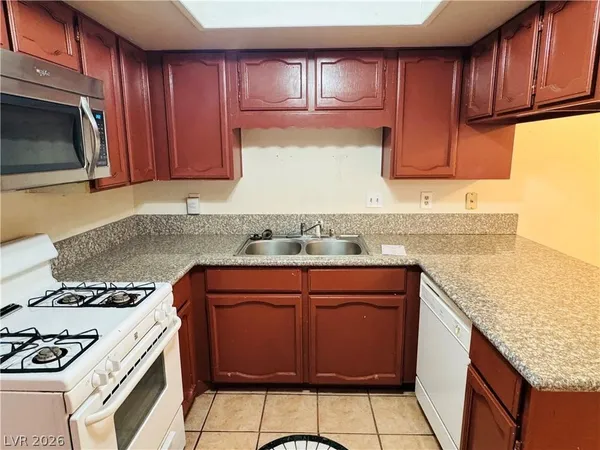 $1,600 | 539 Grimsby Avenue, Henderson, NV 89014