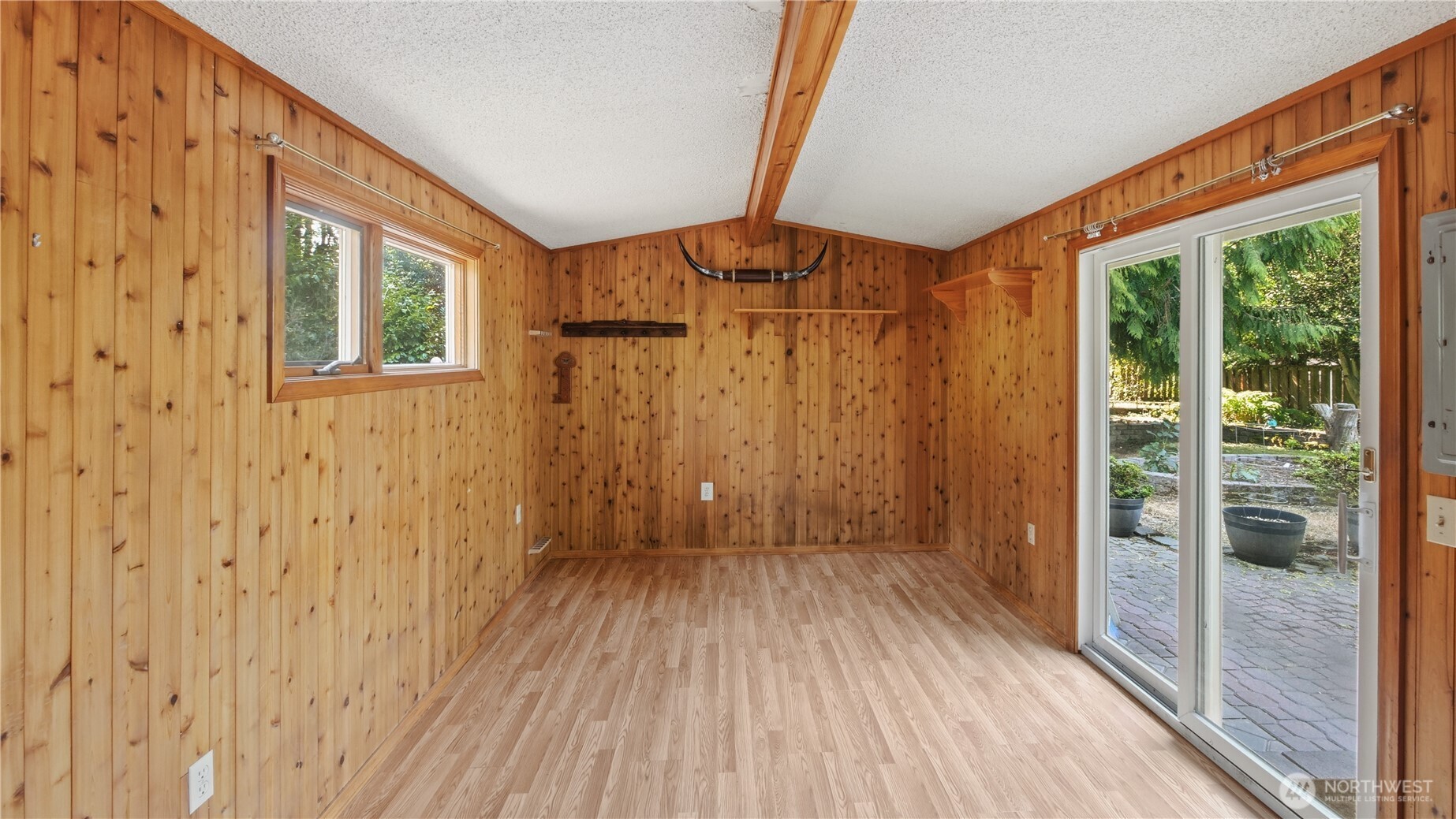 8232 184th Street Southwest Edmonds, WA 98026 - Photo 16 of 40 Gallery Image 16