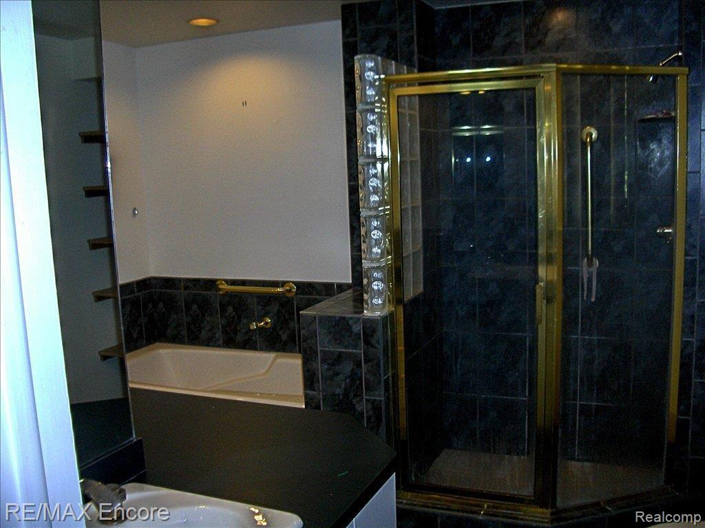 2876 Rhineberry Road Rochester, MI 48309 - Photo 13 of 17 Master Bath v1