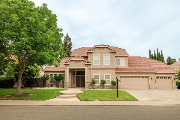 $870,000 | 3513 Aristides Drive, Modesto, CA 95355